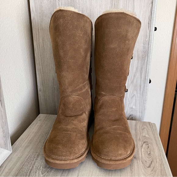 BearPaw Shoes - Brown Suede Bearpaw Boots Women’s size 10
